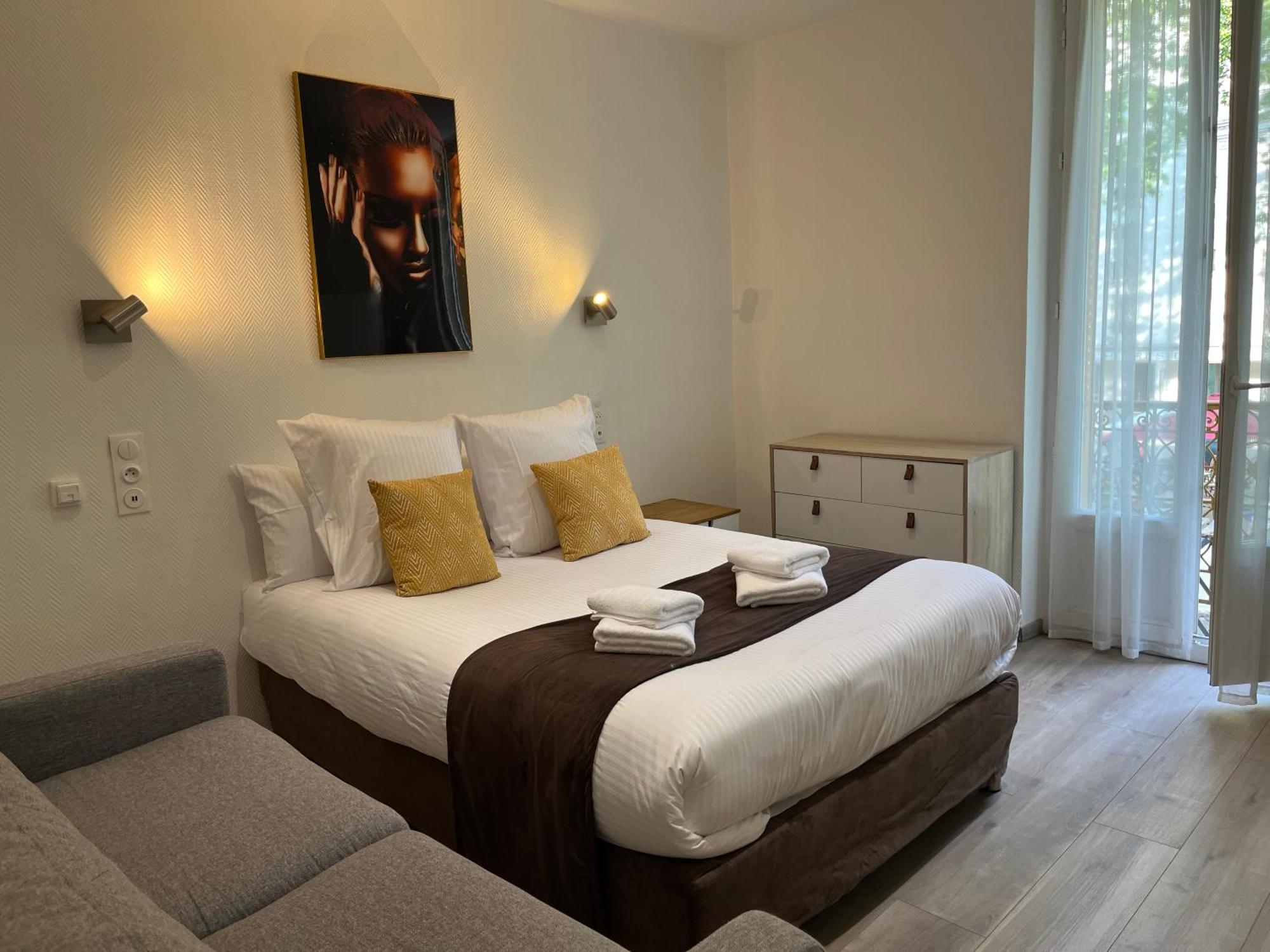 Logis Hotel Belle Etoile วิชี ภายนอก รูปภาพ